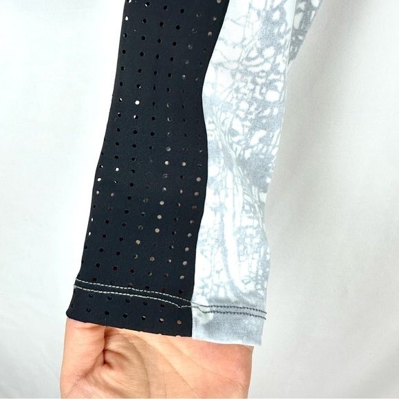 Blue Life Fit Women’s Sz S Perforated Sides Contrast Leggings Activewear Yoga - Picture 6 of 16